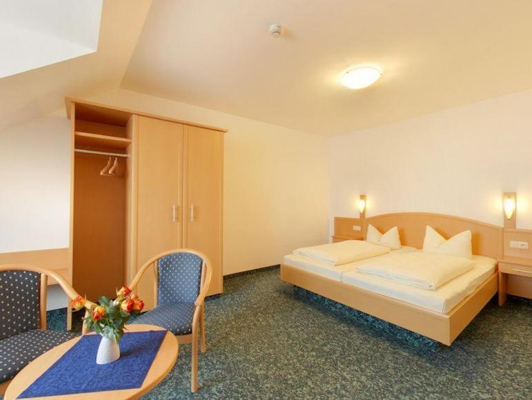 Hotel Jagermo Grasbrunn Oda fotoğraf